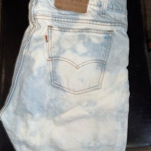 Custom yellow label Levi jeans